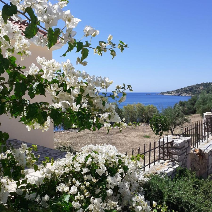 Seafront Studio With Direct Beach Access Koróni Dış mekan fotoğraf