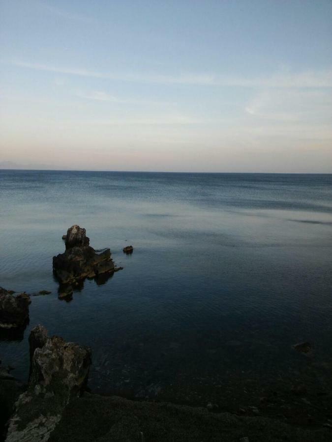 Seafront Studio With Direct Beach Access Koróni Dış mekan fotoğraf